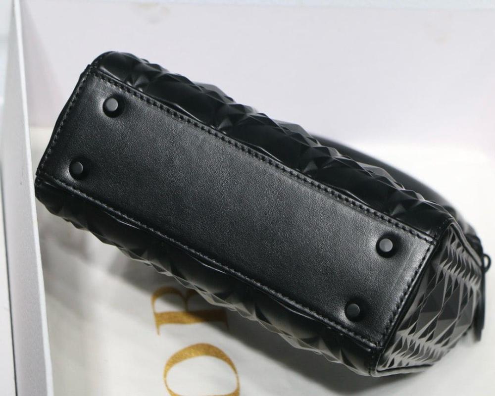 شنطة ليدي ديور ألترا مات 17 سم - أسود