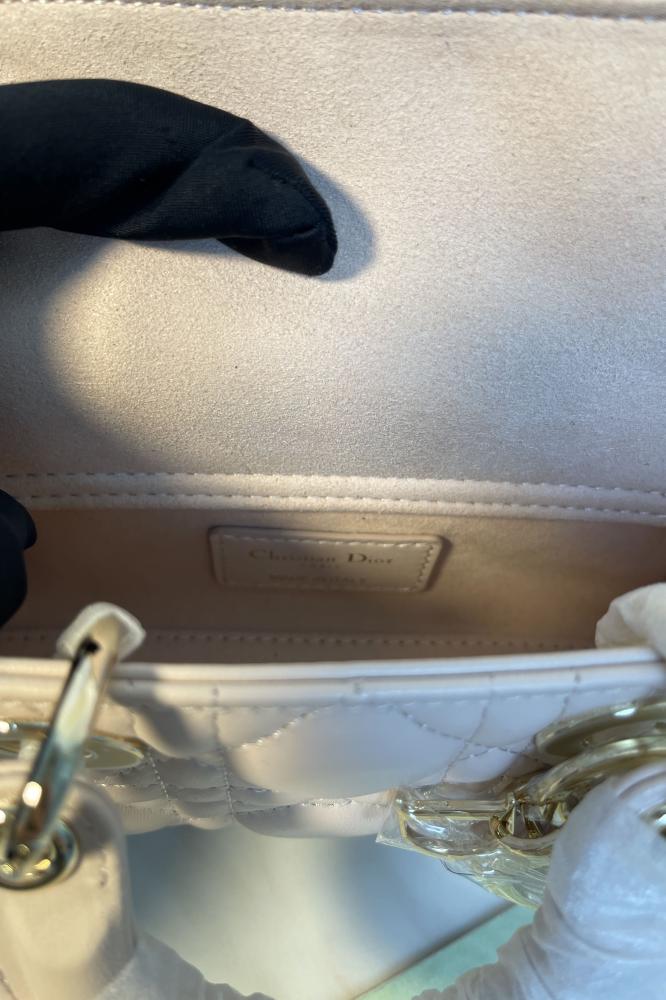 حقيبة ليدي ديور الصغيرة مقاس ١٦