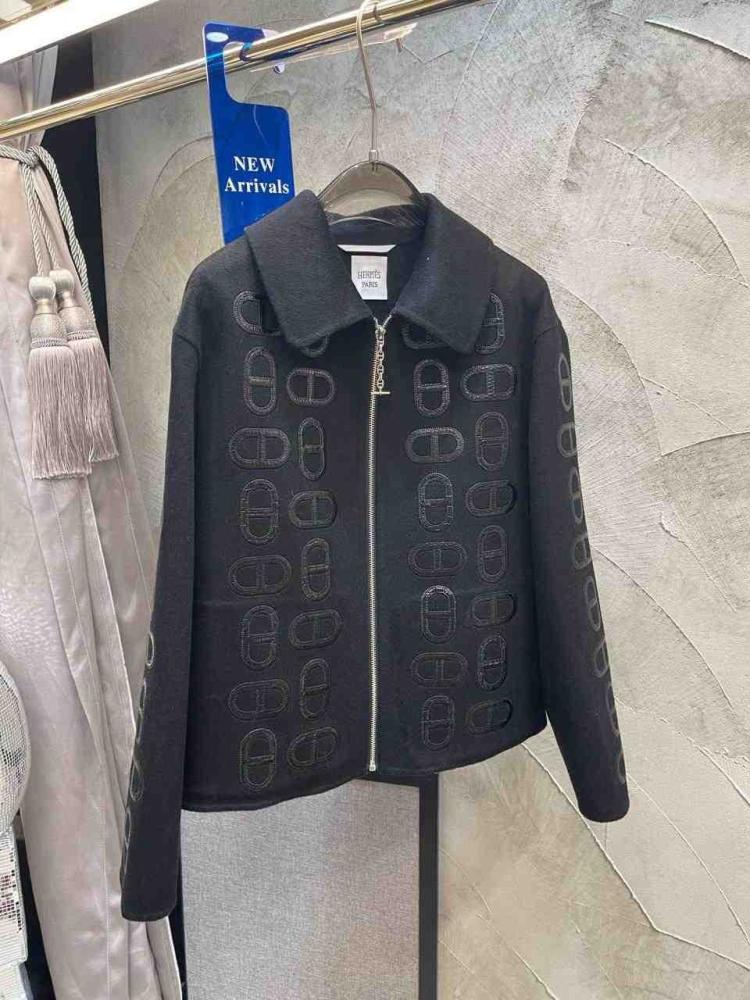 معطف هيرميز بنقش الشعارات بأكمام طويلة من الكشمير