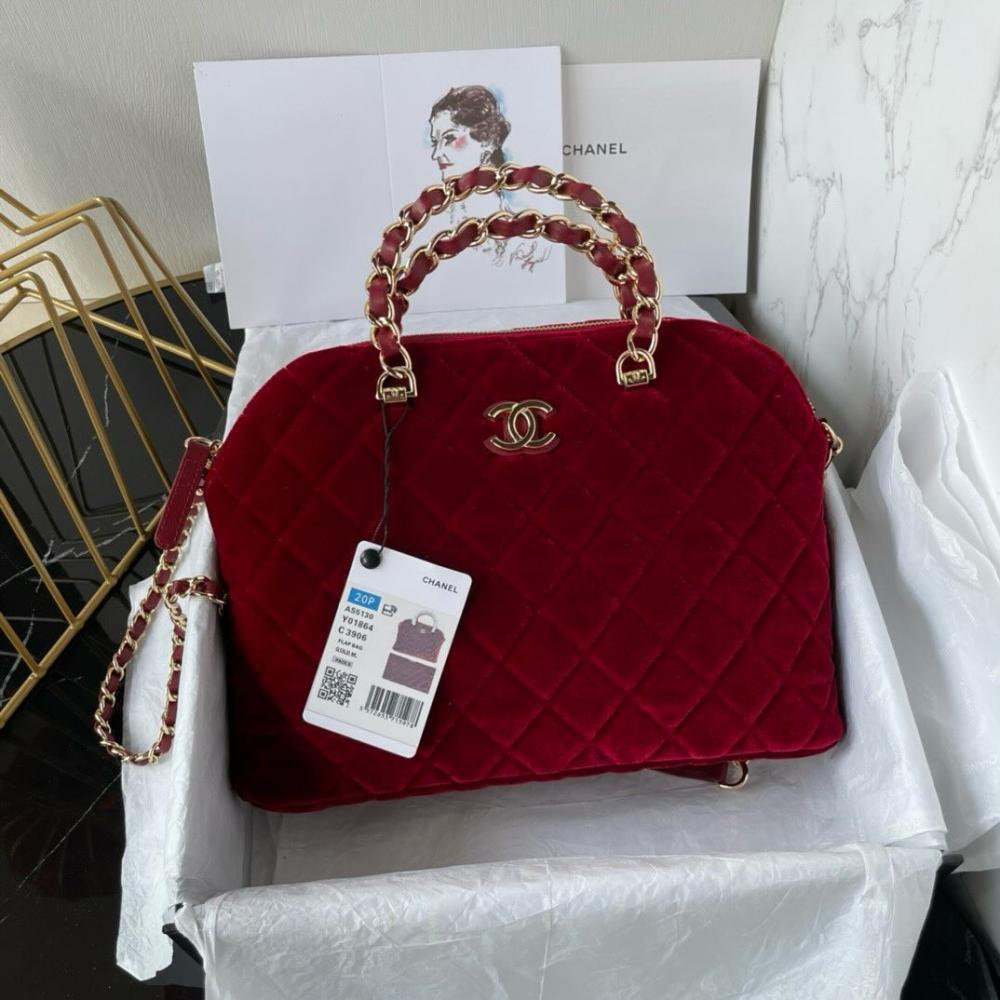 حقيبة شانيل جلدية مخملية الشكل