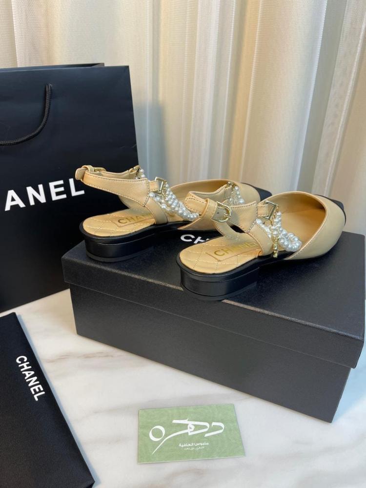 حذاء شانيل سليب باك