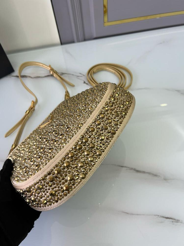 حقيبة برادا المرصعة بالكريستال- مقاس 22