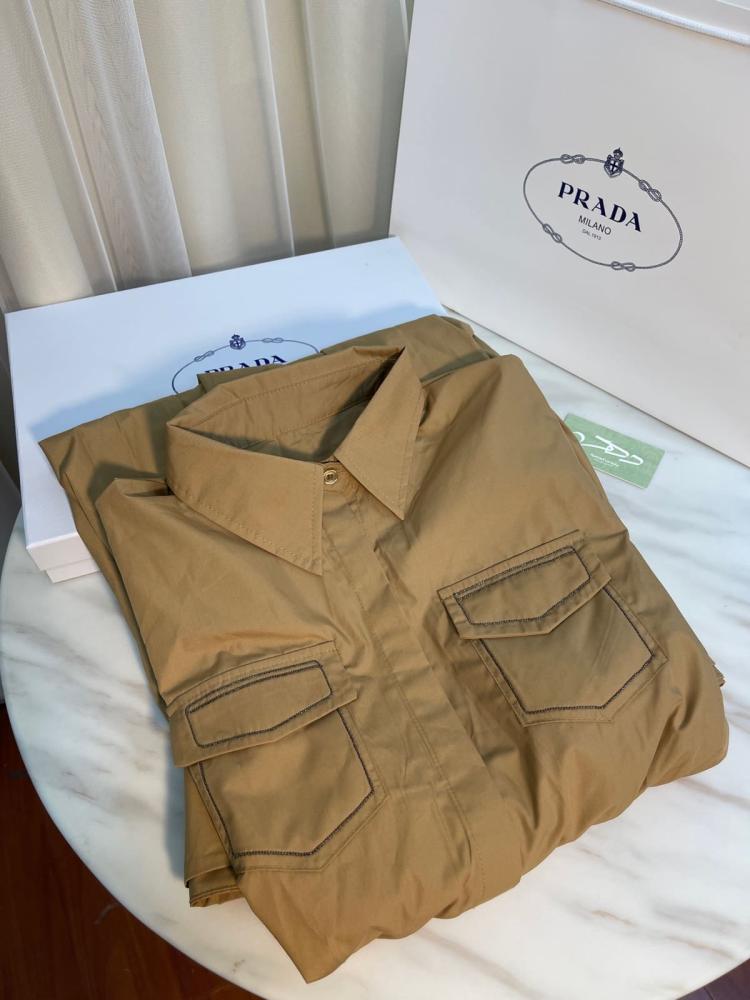 فستان برادا ميدي بتصميم أنيق