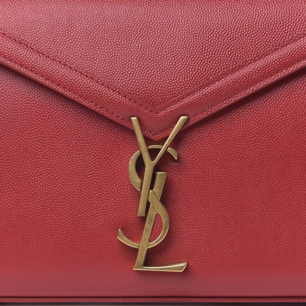 حقيبة كاساندرا كلاسيك من سان لوران بمقبض علوي