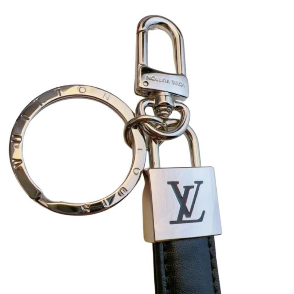 ميدالية مفاتيح لويس فيتون ليذر لوقو