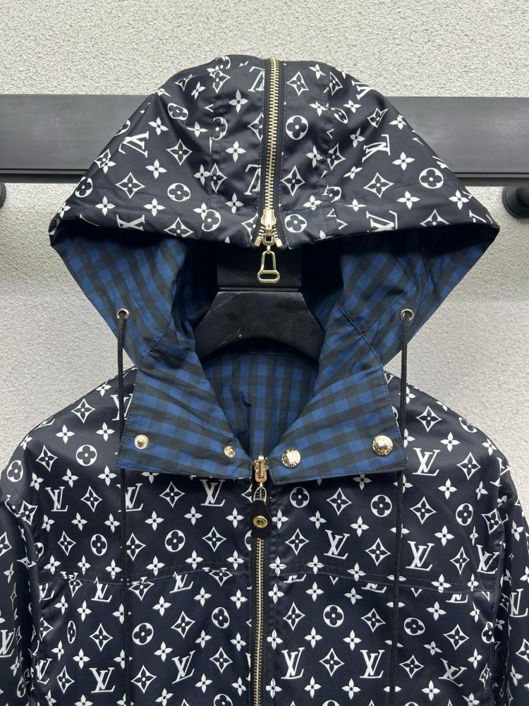 جاكيت وجهين بنقشة المربعات من لويس فويتون