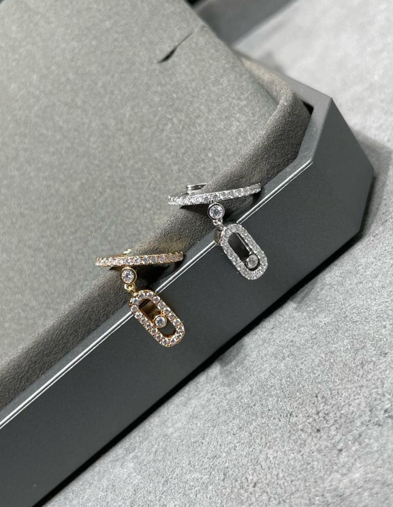 أقراط ميسيكا موف أونو الكريستالي بمشبك