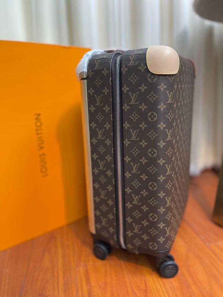 شنطة سفر لويس فيتون Horizon 55 M23203