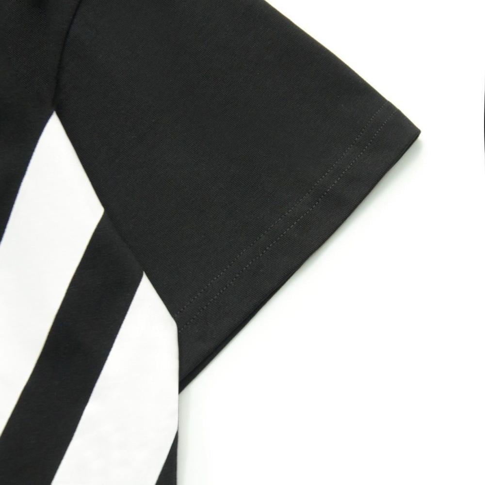 تي شيرت بشعار برادا ميلانو مطبوع