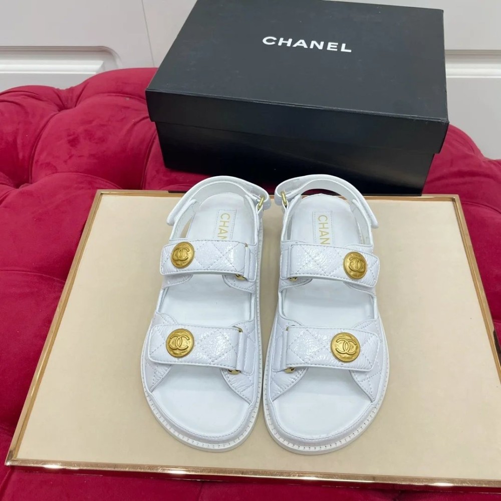 شانيل Laminated صاندل