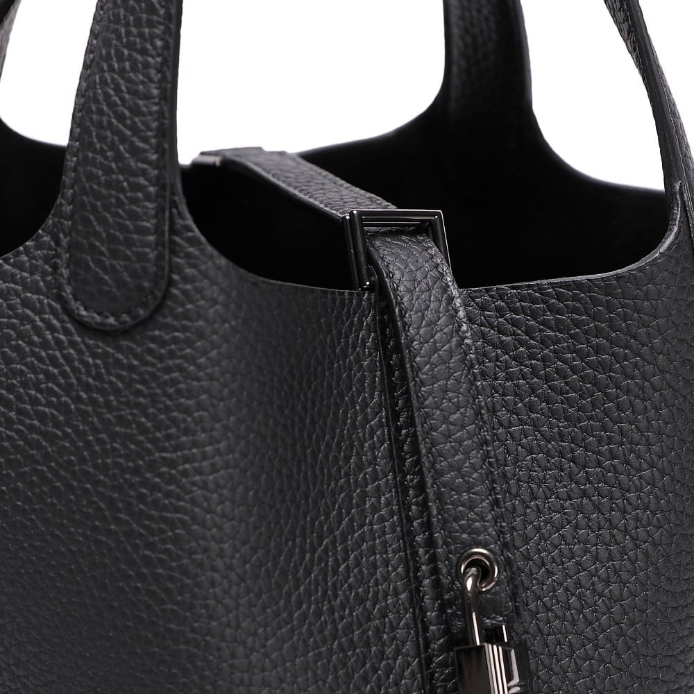 شنطة هيرميس بيكوتين مقاس 18 هاردوير أسود - أسود