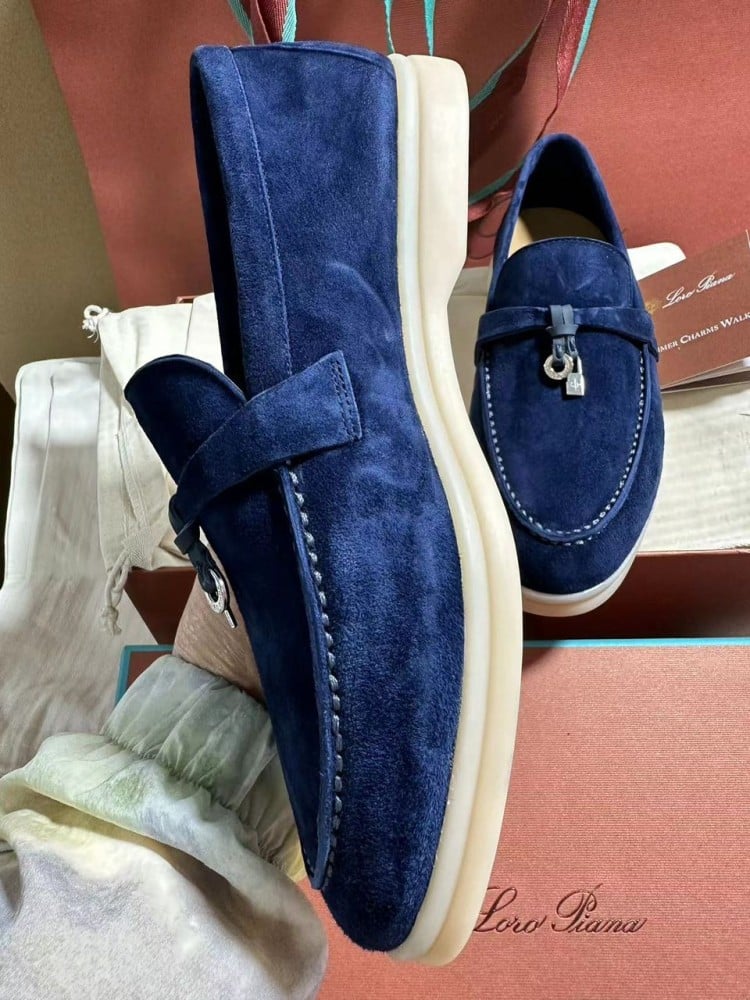 لوفر نسائي من Loro Piana - نيلي