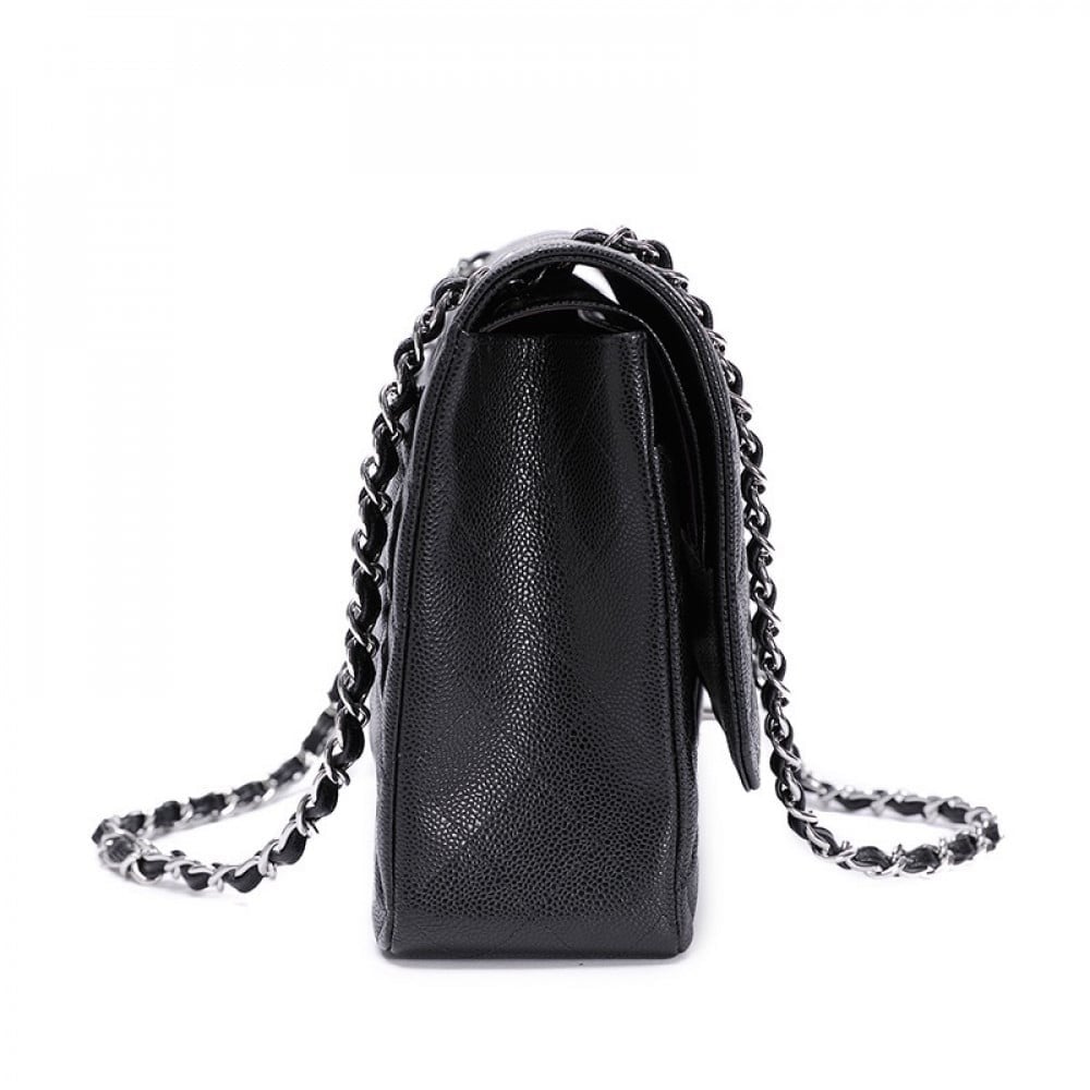 شنطة شانيل كلاسيك كافيار 33 سم - أسود وفضي