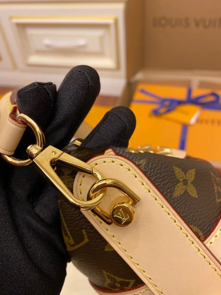 حقيبة لويس فيتون Duffle Bag Monogram