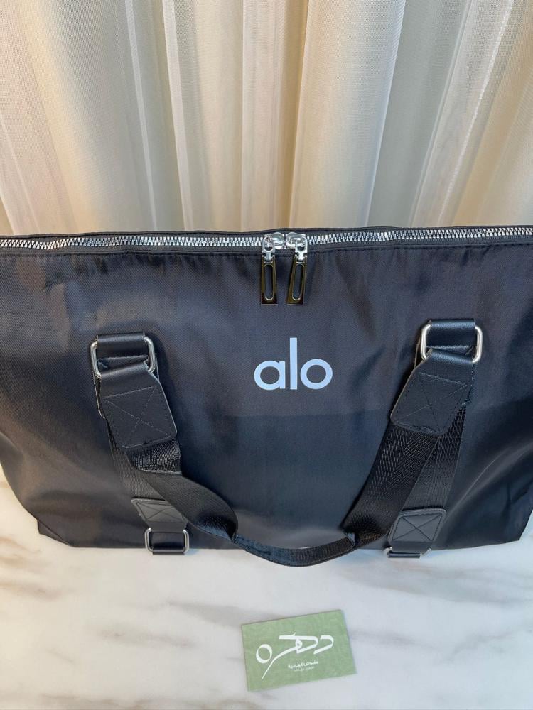 حقيبة اليوغا للياقة البدنية من alo yoga
