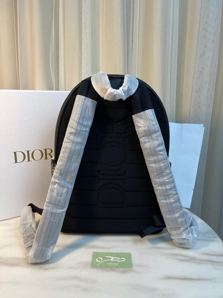 شنطة ديور اوبليك إكسبلورر - مقاس 42