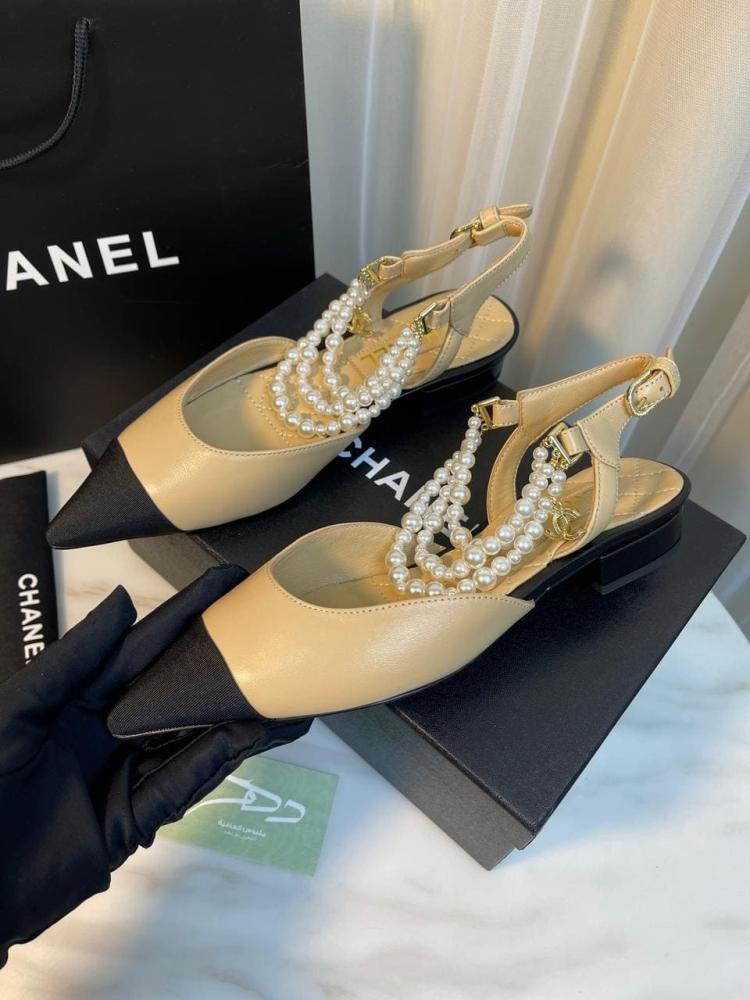 حذاء شانيل سليب باك