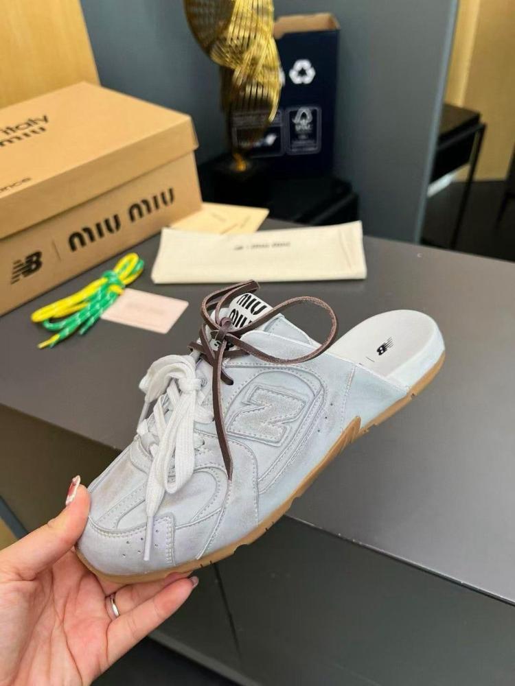 سنيكرز ميوميو نيو بالانس