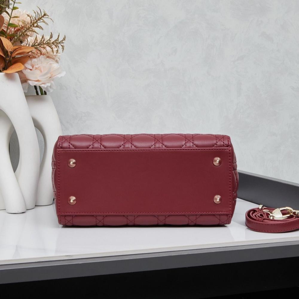 حقيبة ليدي ديور كبيرة 24 سم من كريستيان ديور - برغندي