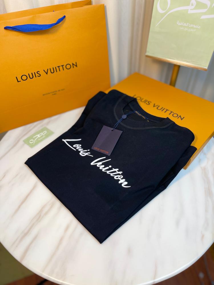 تيشيرت من الجيرسي القطني بأكمام قصيرة وطبعات جرافيك