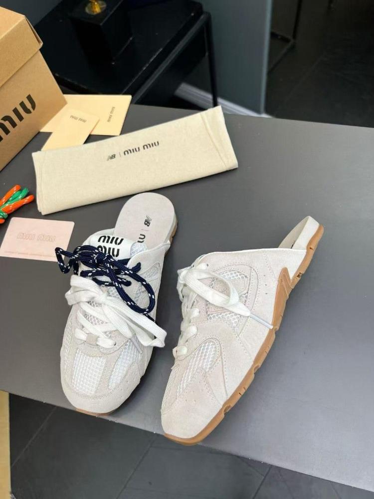 سنيكرز ميوميو نيو بالانس