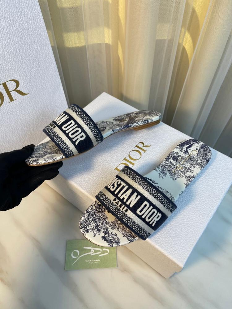 ديور Dway Slide 1