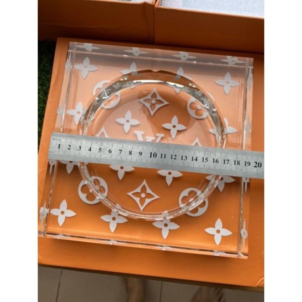 منفضة سجائر كريستال LV من لويس فيتون