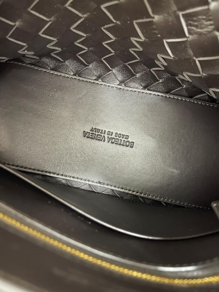 شنطة بوتيقا أنديامو 25 سم - بني غامق