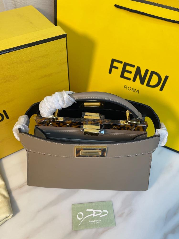 حقيبة فيندي بيكابو ميديوم جملي-مقاس 27