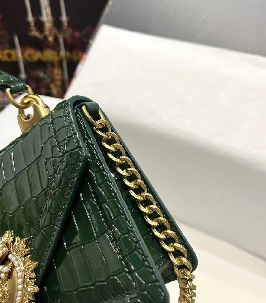 حقيبة دولتشي آند غابانا ديڤوشن الصغيرة  مقاس ١٩ سم- أخضر