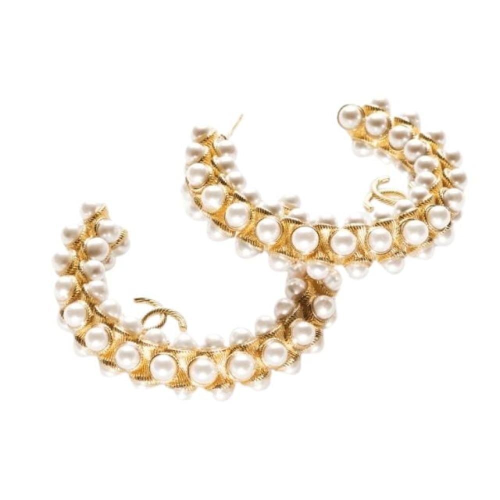 أقراط بشعار CC ممزوج باللؤلؤ الصناعي من شانيل