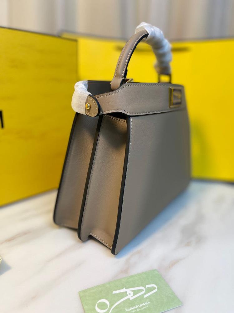 حقيبة فيندي بيكابو ميديوم جملي-مقاس 27