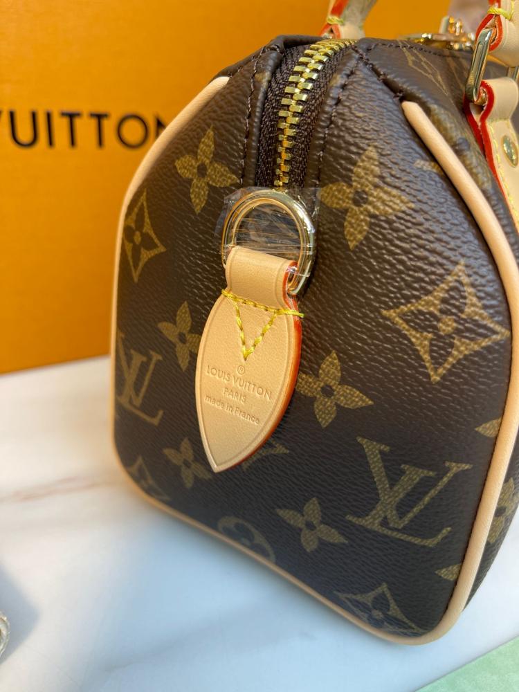 حقيبة سبيدي باندوليير من لويس فويتون مقاس 20