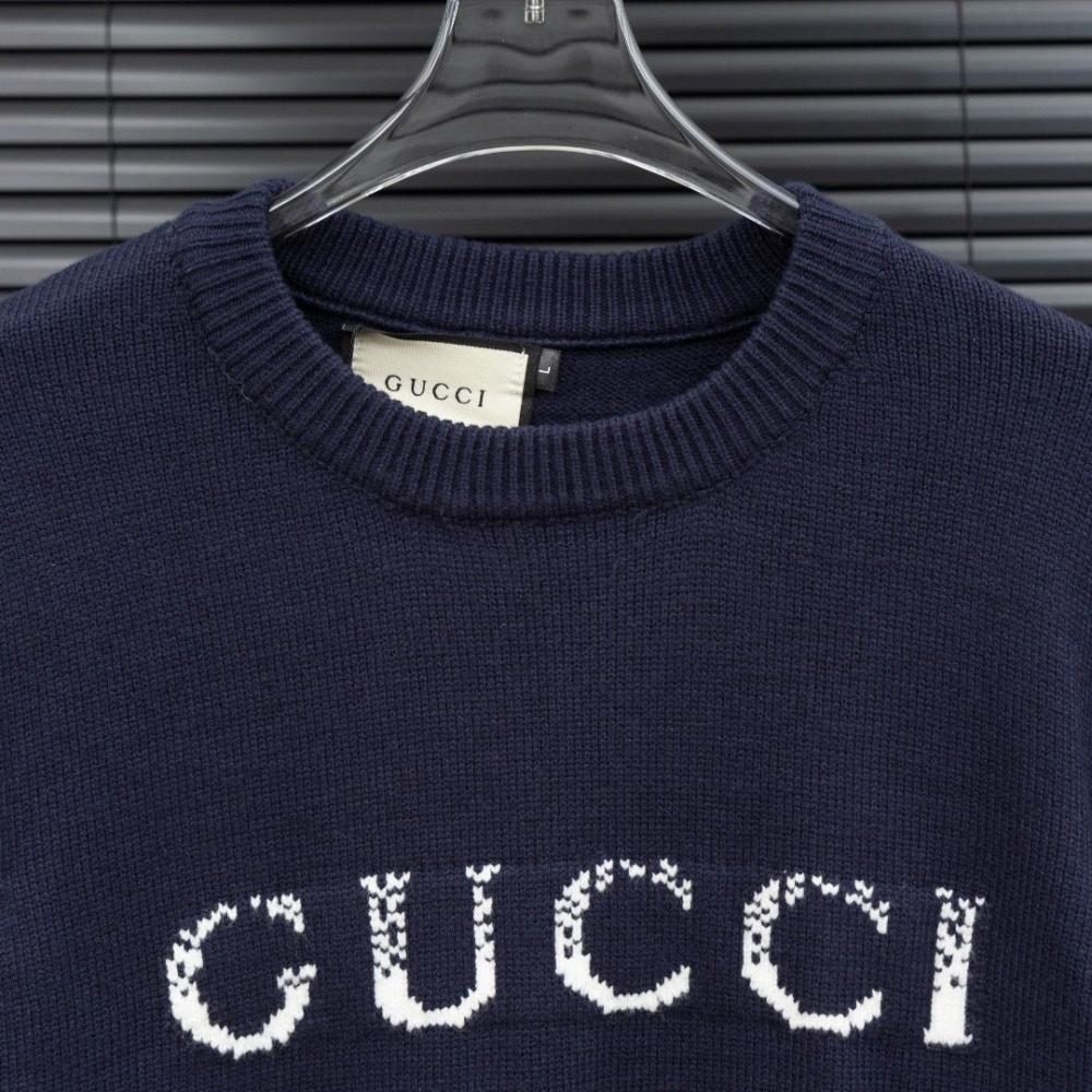 سترة صوفية بشعار غوتشي بتقنية إنتارسيا