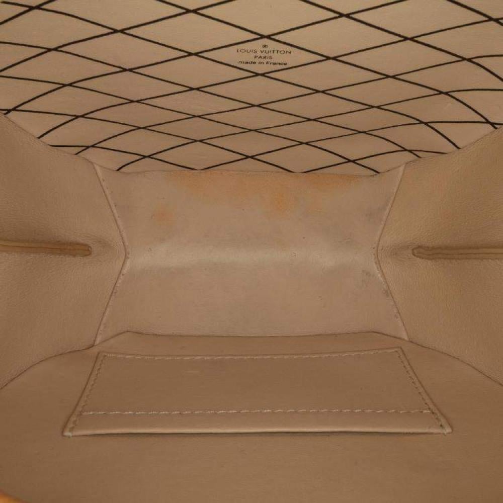 حقيبة لويس فويتون بيتيت بوايت شابو بنقشة المونوغرام