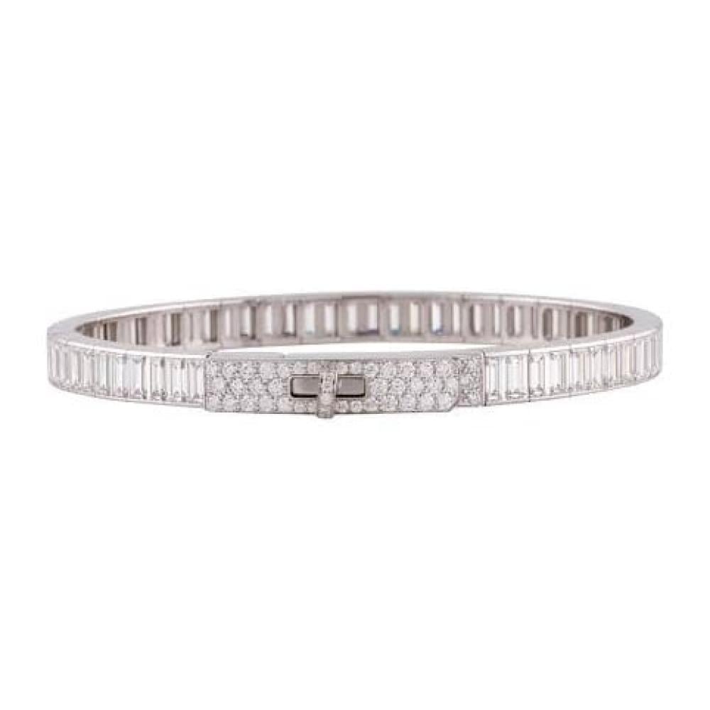 إسوارة رقيقة مرصعة بحبات الكريستال من Hermès bangle