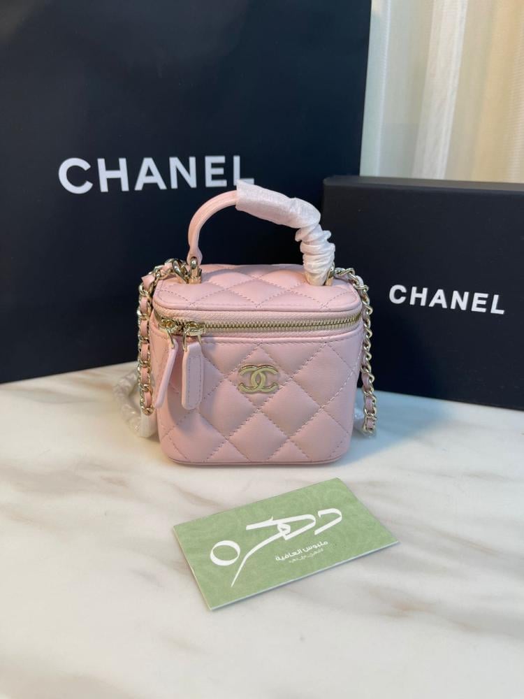 حقيبة مستحضرات تجميل شانيل صغيرة 11 سم بمقبض علوي