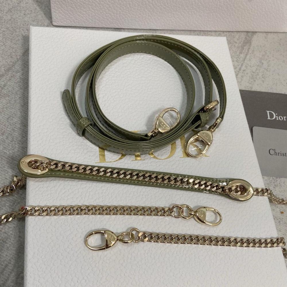 شنطة ليدي ديور 17 سم - زيتي لامع