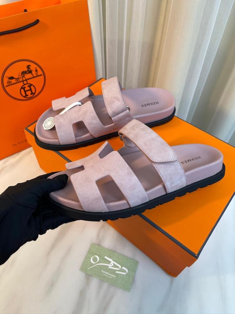 صندل من الجلد الشيبر من هيرميس - وردي