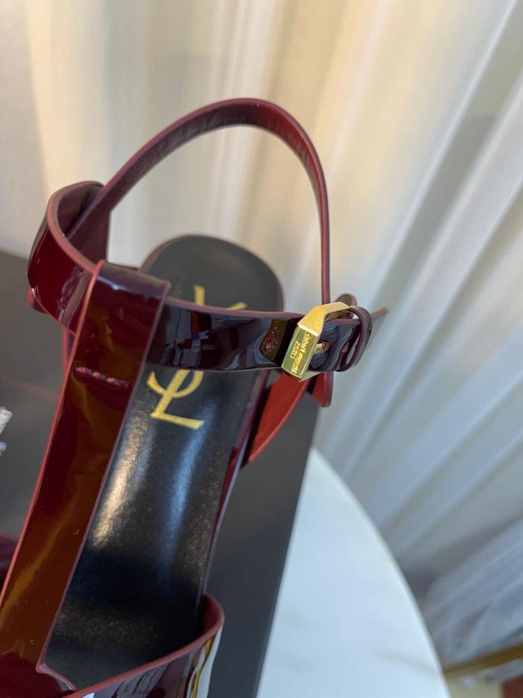 صندل سان لوران Tribute