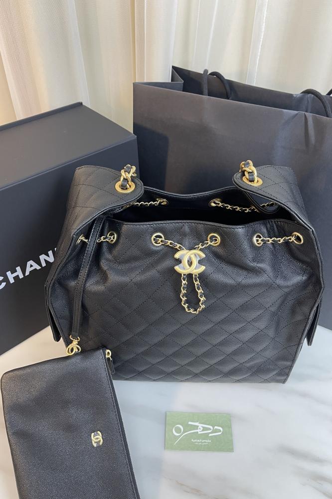 حقيبة جلد وهاردوير ذهبي من شانيل