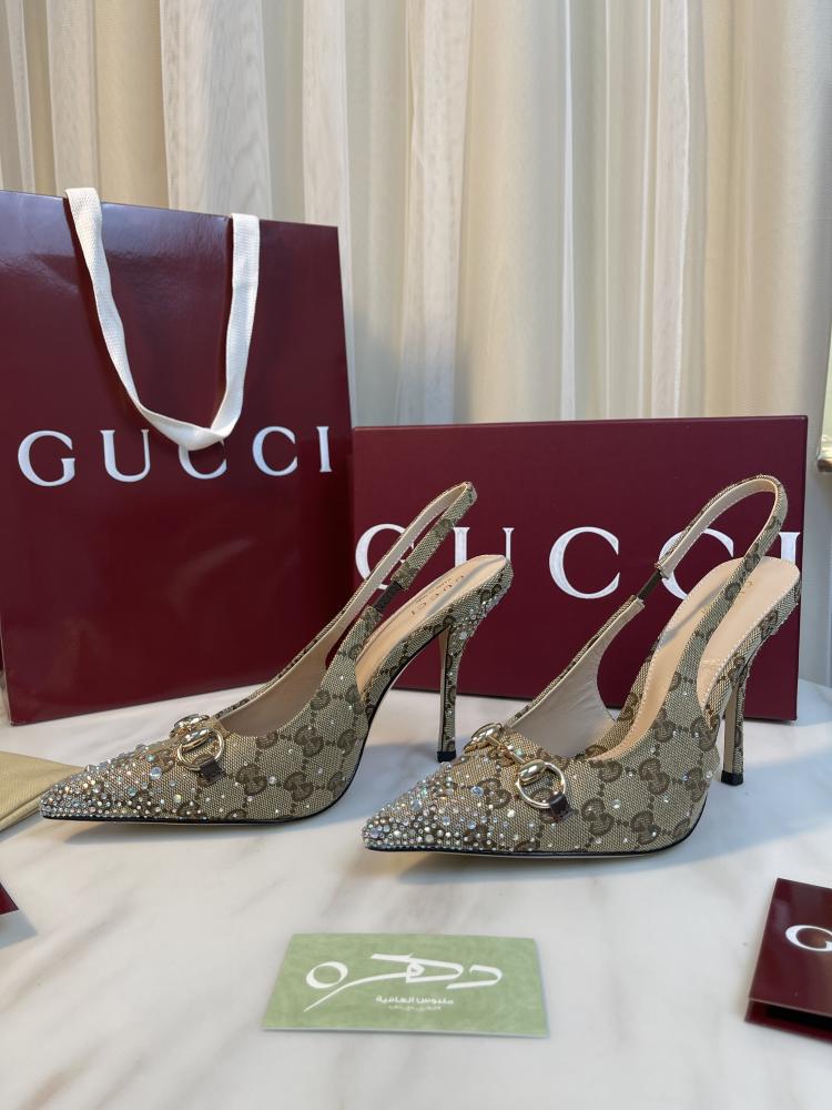 حذاء قوتشي بكعب عالٍ مزين بحجر هورسبيت