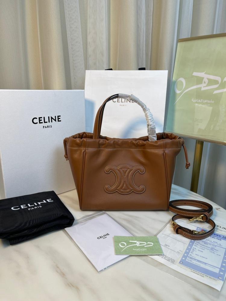 حقيبة سيلين كوير تريومف كاباس