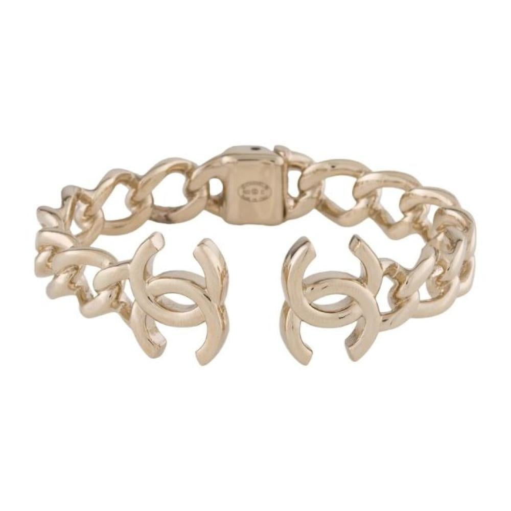 قلادة تشوكر معدنية بسلسلة CC من شانيل