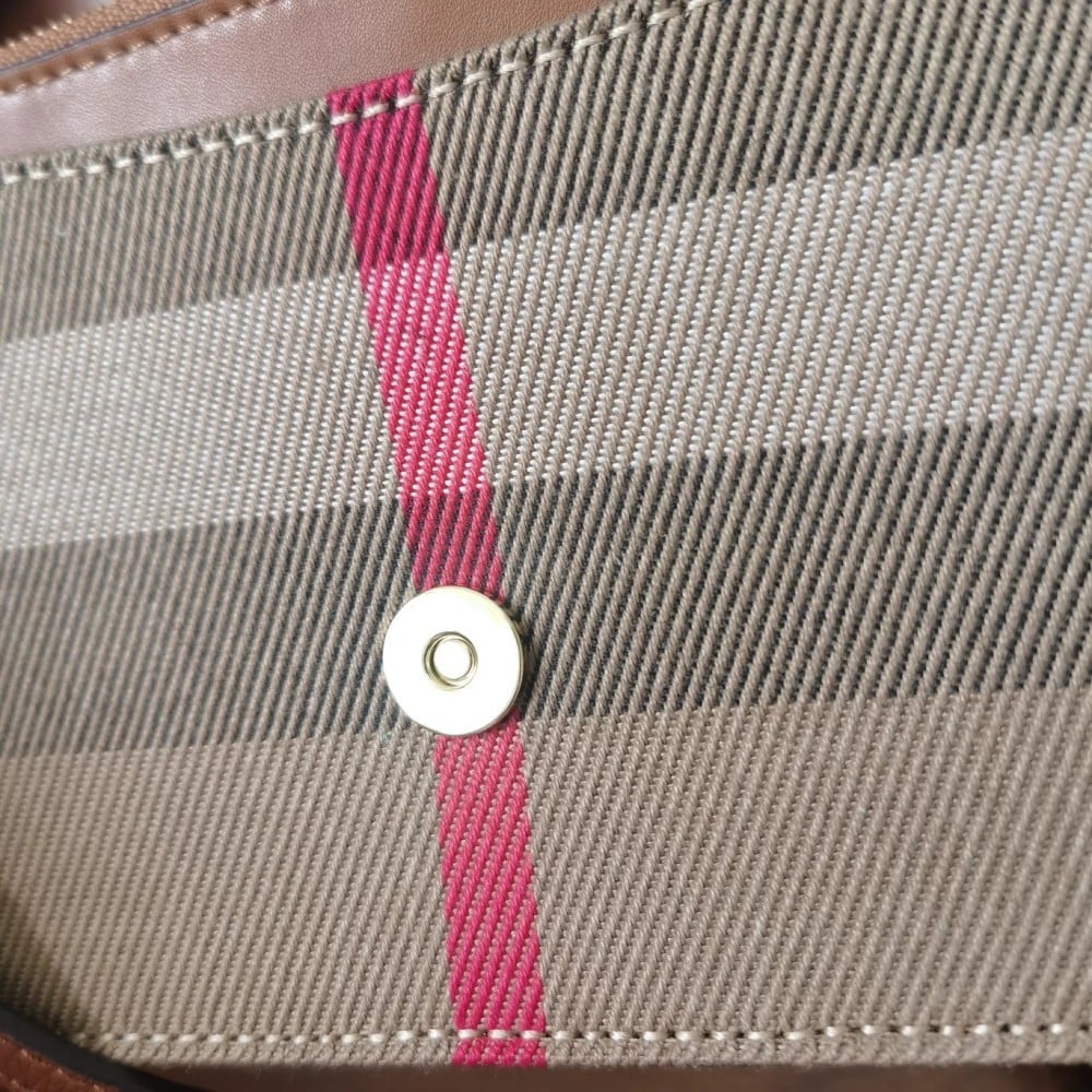 شنطة بيربري Hampshire