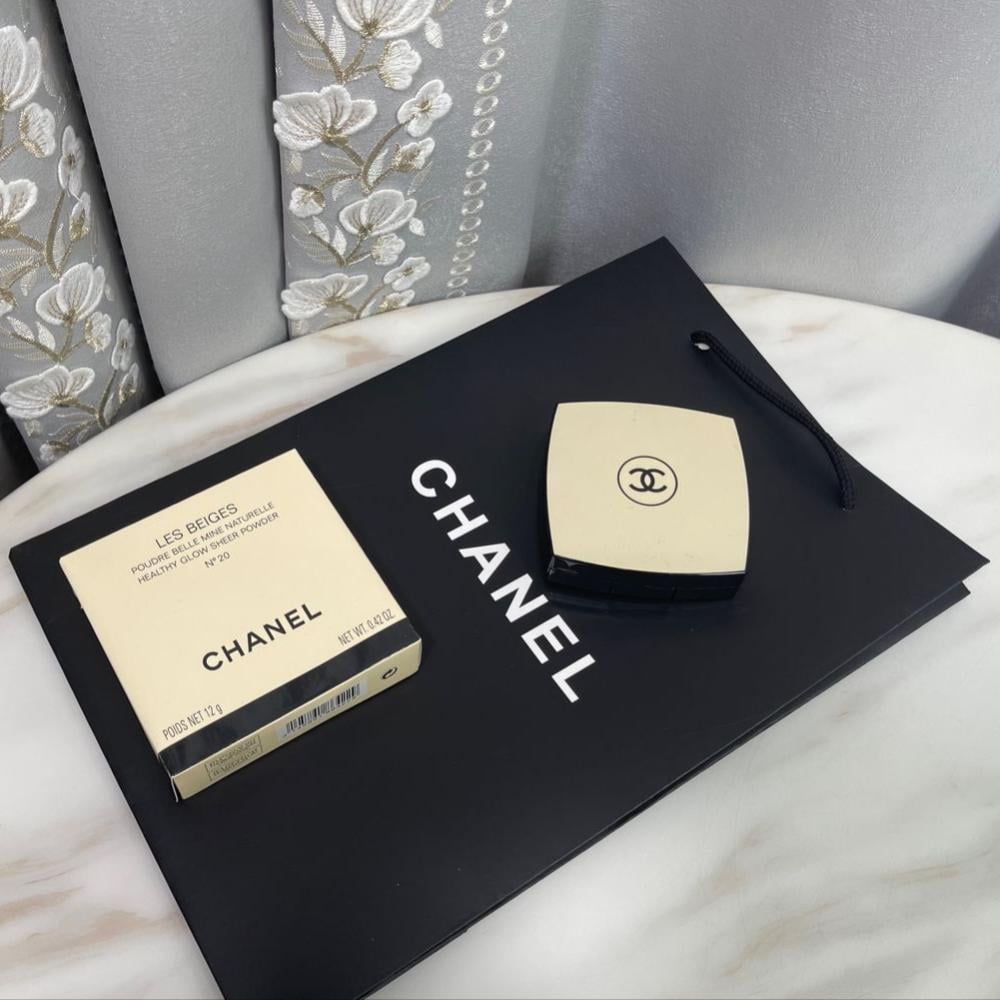 بودرة اساس les beiges من شانيل