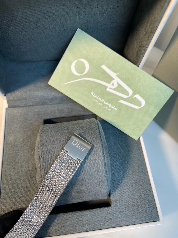 ساعة لا دي ديور ساتين بمينا وردية