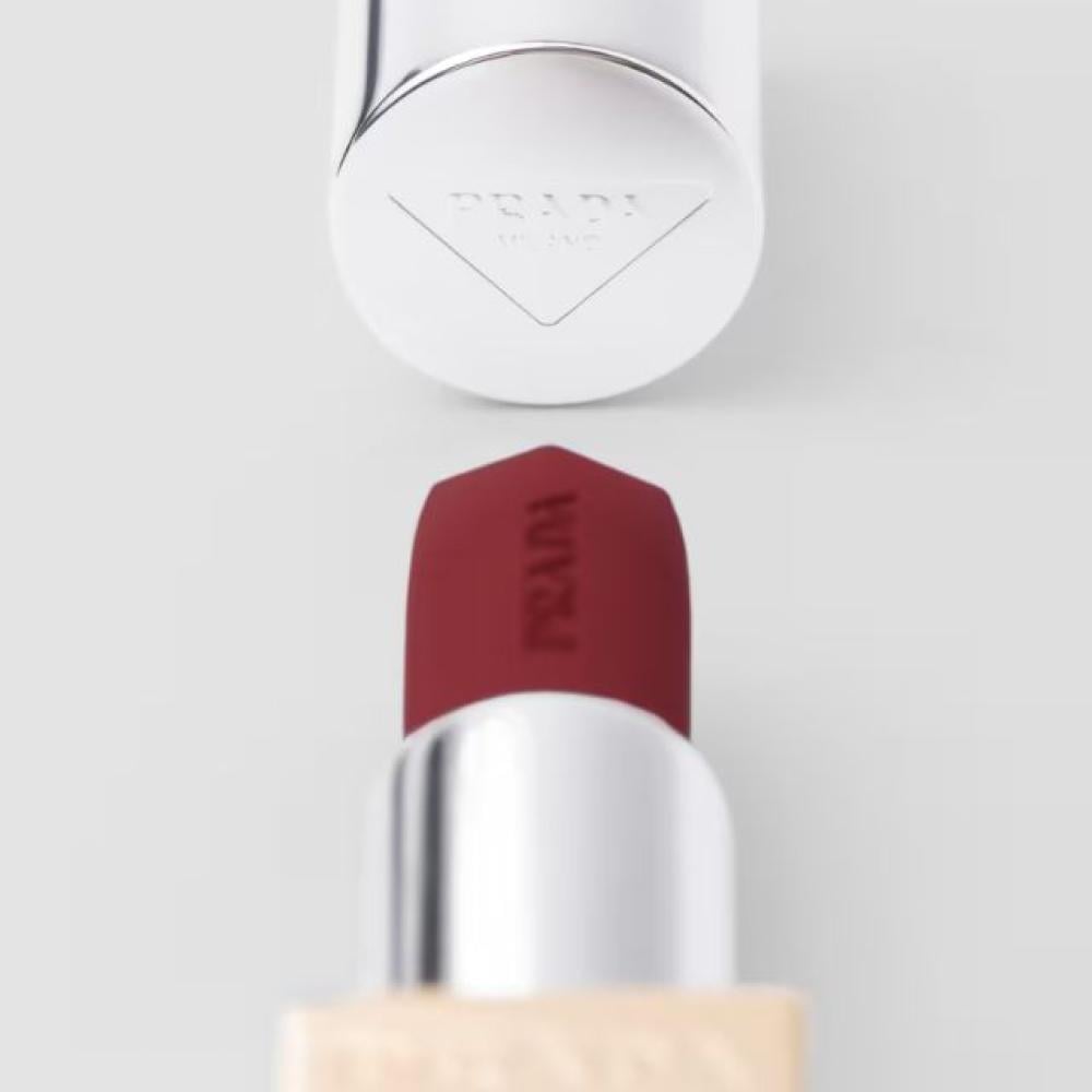 أحمر شفاه برادا أحادي اللون هايبر مات B15 - UNIFORM