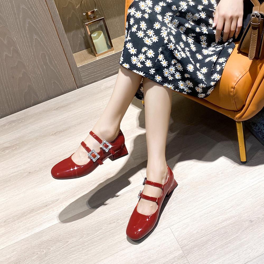 حذاء ماري جين مسطح بكعب منخفض مزين باحجار الراين