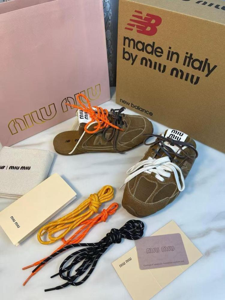 سنيكرز ميوميو نيو بالانس